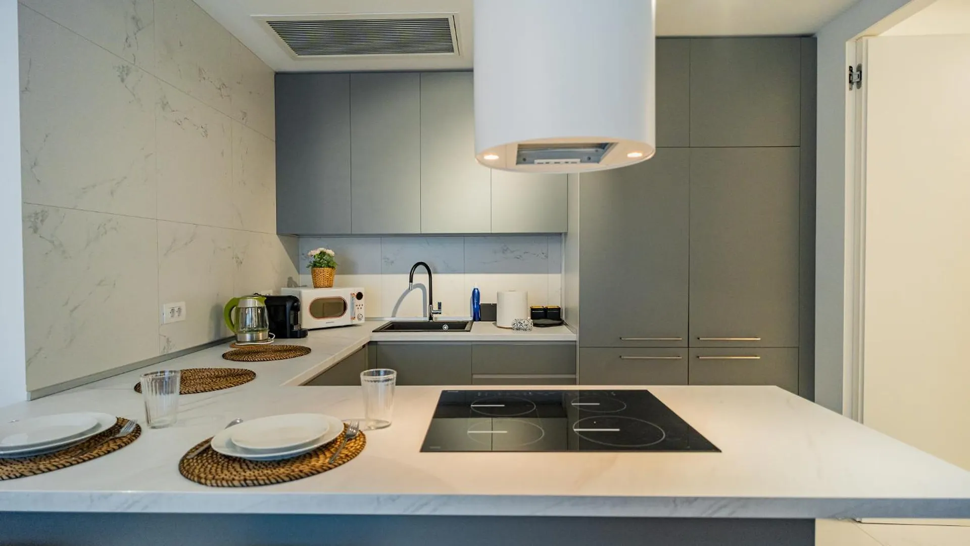 One Floreasca Luxurious Apartment - Panormaic City & Park Views Bukarest