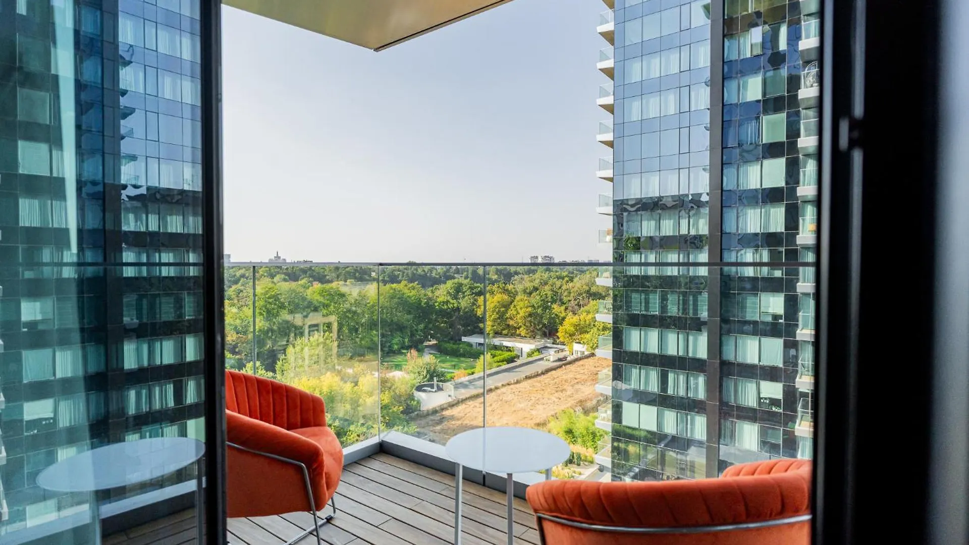 One Floreasca Luxurious Apartment - Panormaic City & Park Views Bucharest Romania