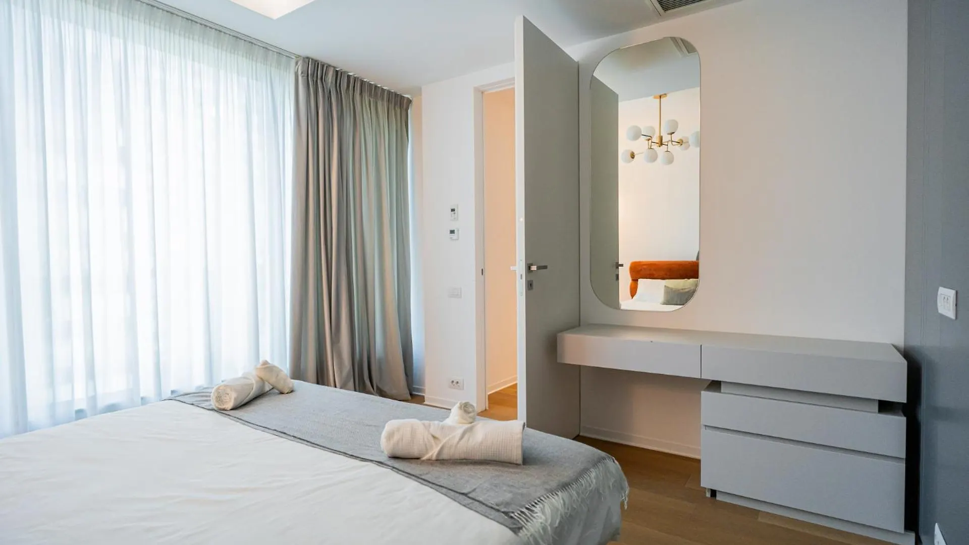 One Floreasca Luxurious Apartment - Panormaic City & Park Views Bucharest 0*,
