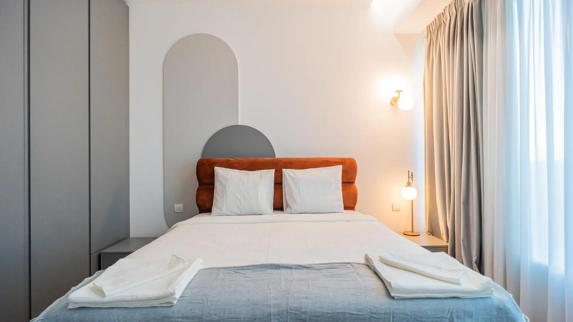 One Floreasca Luxurious Apartment - Panormaic City & Park Views Bucharest Romania